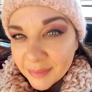 Meet your Posher, Traci